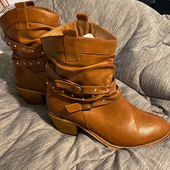 Charming Charlie Booties - Picture 4 of 8